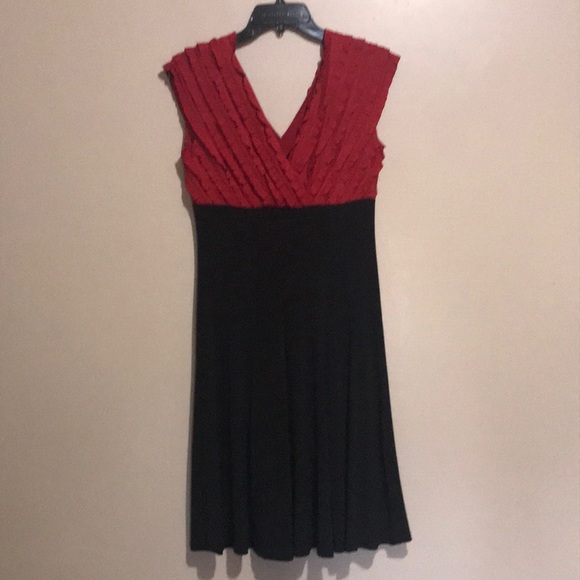 Connected Apparel Red & Black Dressy Dress Sz 6 - Picture 1 of 4